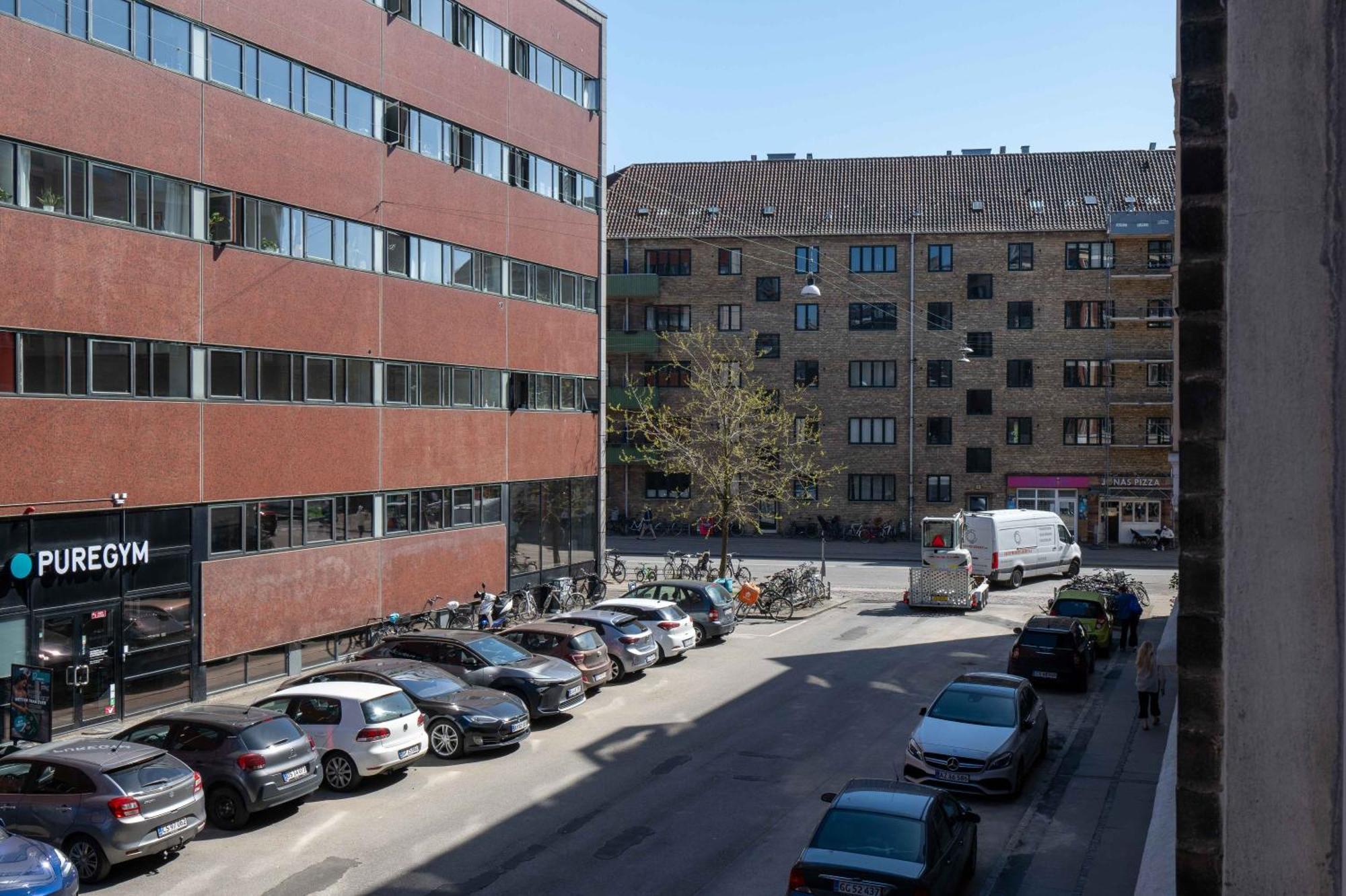 Lovely In Vibrant Area Of * Kopenhagen